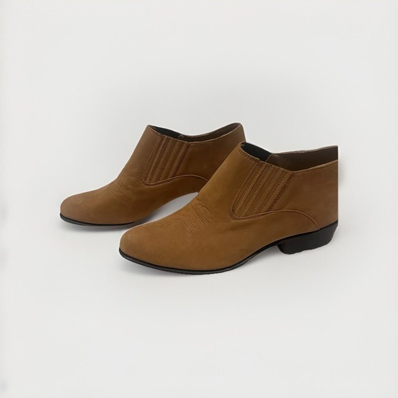Anthropologie Shoes - Anthropologie Chamula Leather Western Ankle Booties Size 24.5cm/ 7.5 US Women’s